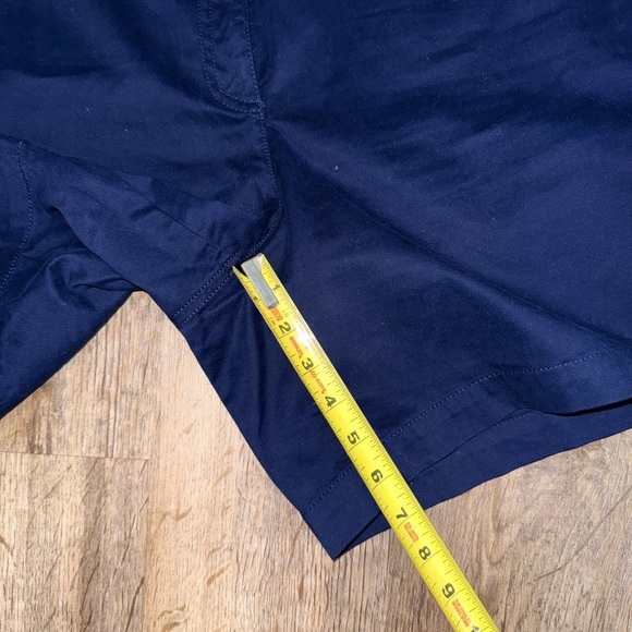 Crown and Ivy • Navy Caroline stretch shorts - Picture 6 of 8